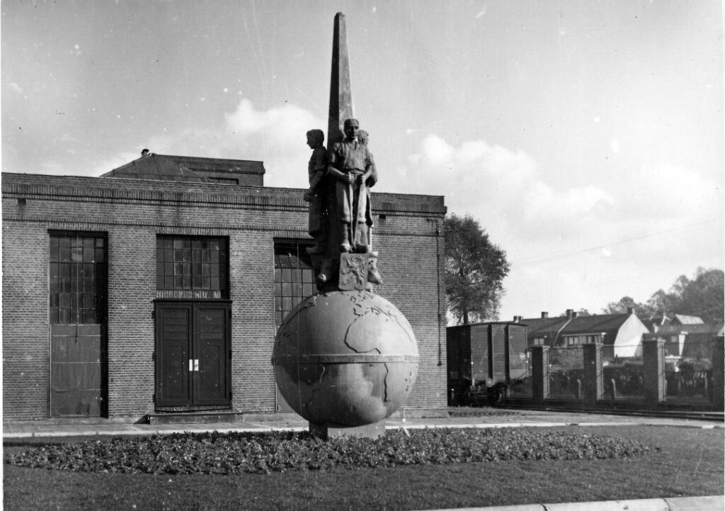 Het kunstwerk rond 1941. Bron: Oisterwijk in Beeld